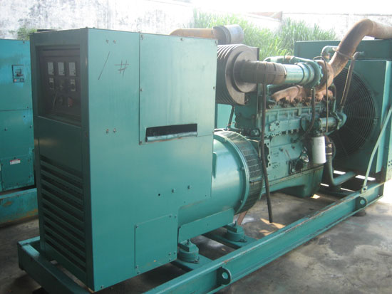 陵水租赁发电机- 发电机碳刷磨损的原因是什么
