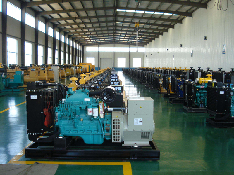 陵水租赁发电机-柴油发电机组冒蓝烟、冒黑烟、冒白烟故障分析