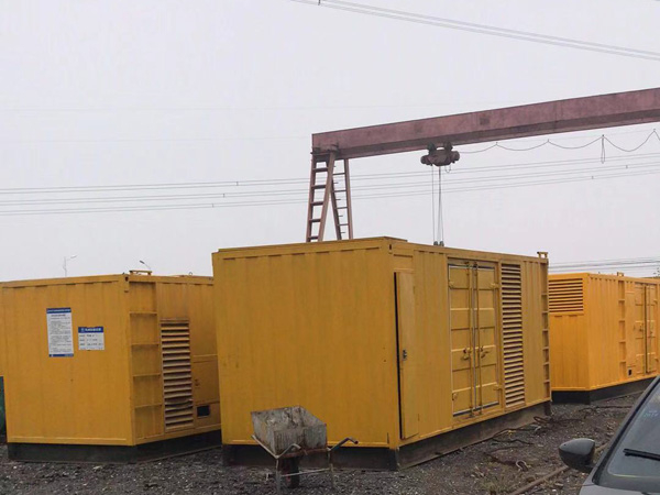 陵水100kw柴油发电机组每小时油耗？