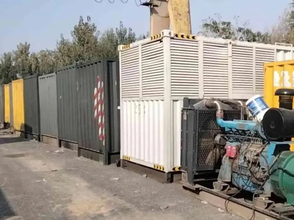 陵水200KW柴油发电机机组每小时油耗是多少？